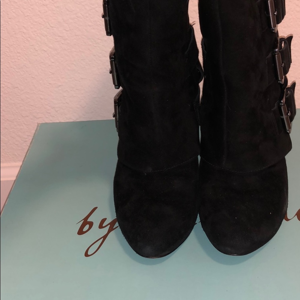 Gorgeous Marciano High heeled boots - Picture 4 of 4